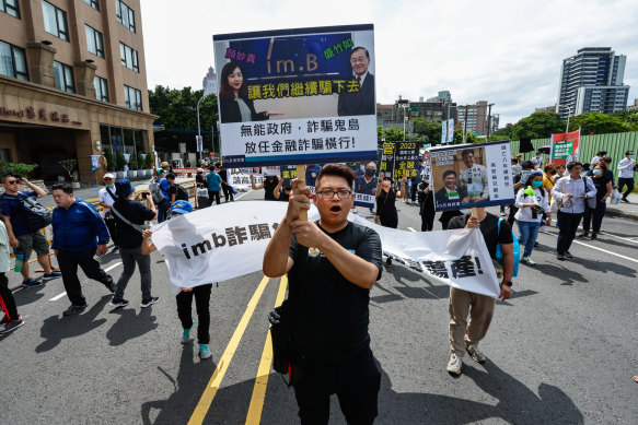 Protesters rallied against the DPP and Taiwanese President William Lai’s incoming government on Sunday, airing a range of domestic grievances from high energy costs, housing unaffordability and stagnant wages. 