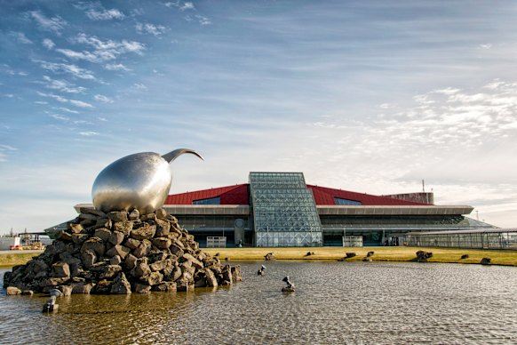 Although it’s inconvenient, it’s somewhat comforting that Reykjavik’s Keflavik airport is your only option unless you’re flying domestic – or from Greenland.