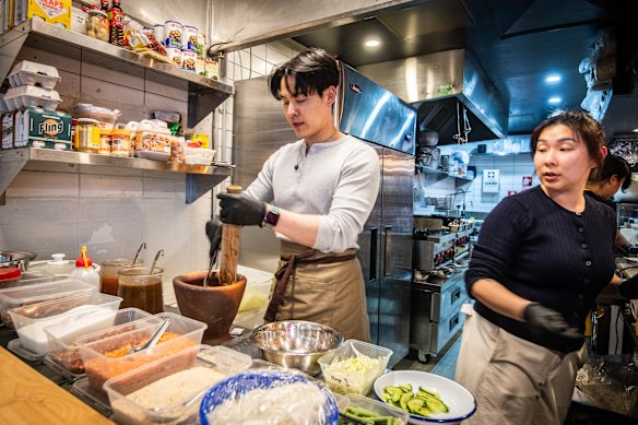 Head chef Min Poohmin in the kitchen.
