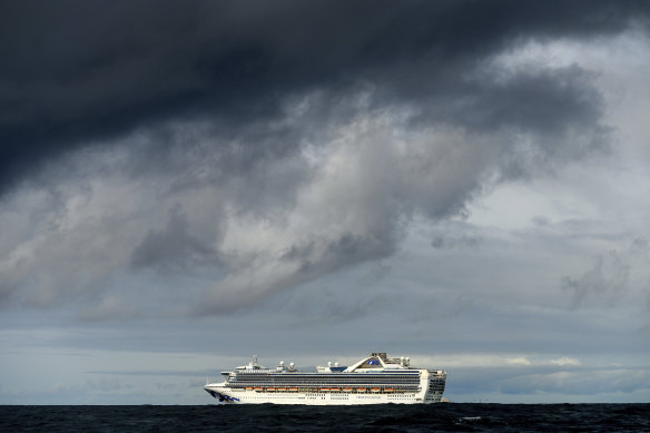 The Grand Princess cruise ship has 2500 passengers and 1000 crew.