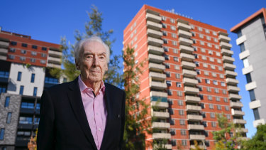 Architect Peter McIntyre helped design the Carlton public housing flats in the 1960s.