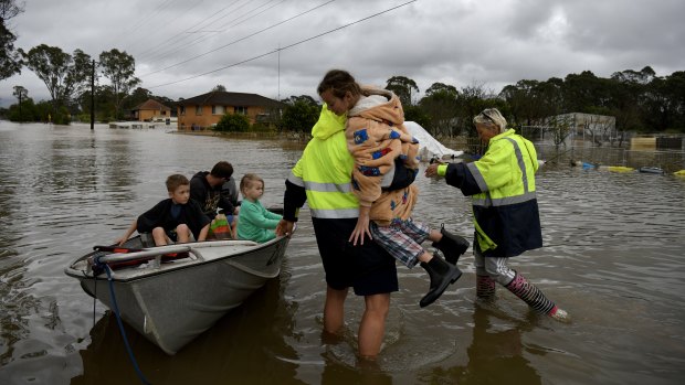 As it happened: Sydney flood risks grow as PM promises access to disaster payments from tomorrow; Nick Kyrgios accused of assault of ex-girlfriend