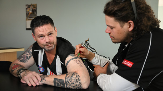 A Magpies fan gave his dad a premiership tattoo. It didn’t end well
