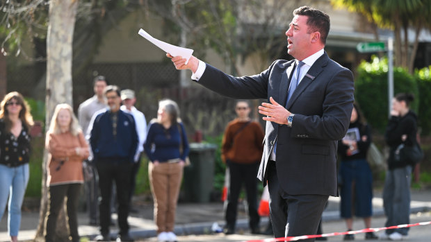 First home buyers outbid investors, nabbing $1.931m Fitzroy North terrace