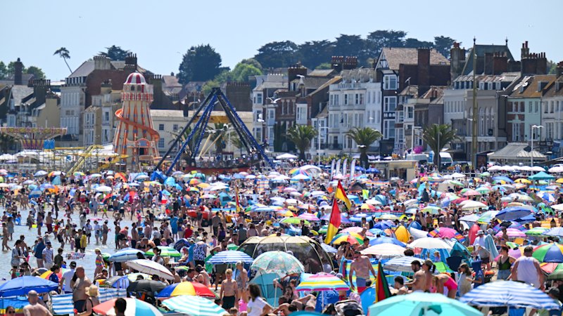 UK heatwave fills beaches and hints at brutal northern summer to come