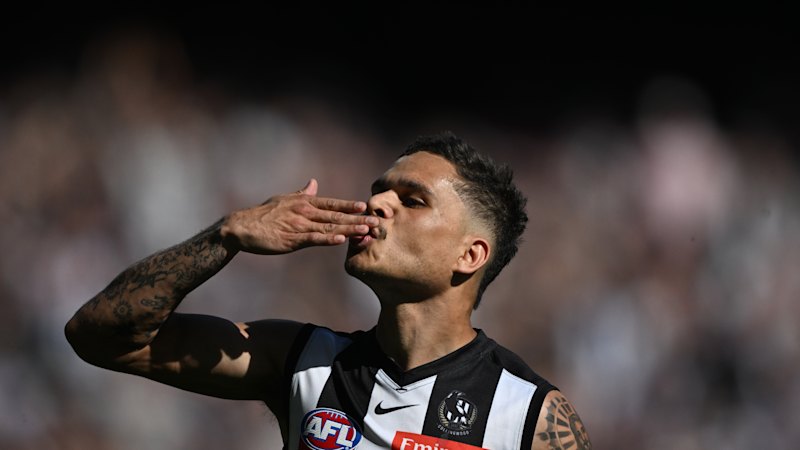 Collingwood parts ways with 2023 Norm Smith Medallist Bobby Hill early (australia) — SMH