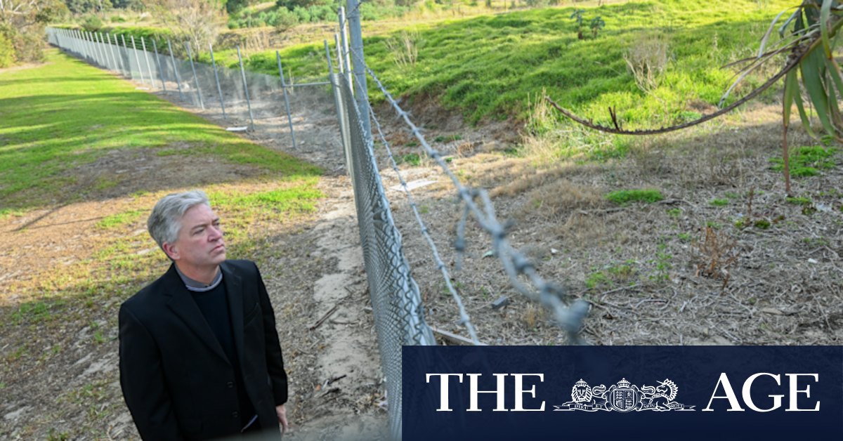 Plan to move 2500 residents onto former dump and quarry full of unstable ...