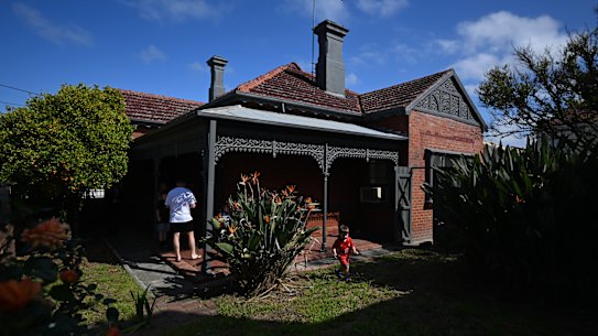 The vendors had owned the home since the 1970s.