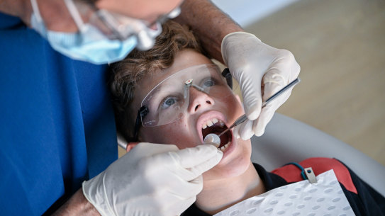 Australians are paying an average of $230 for a standard check-up and clean at the dentist – or up to $300 when they visit a new clinic – as consumers continue to pay the bulk of the country’s dental costs.