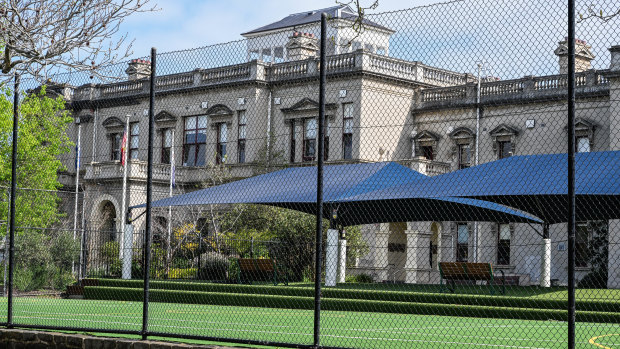 Caulfield Grammar at loggerheads with neighbours again over music, parking