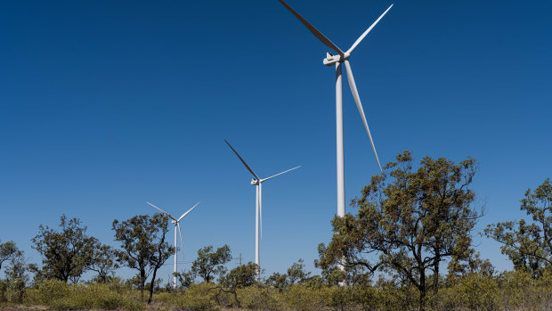Apple backs Queensland wind farm in bid for carbon-zero phone charging