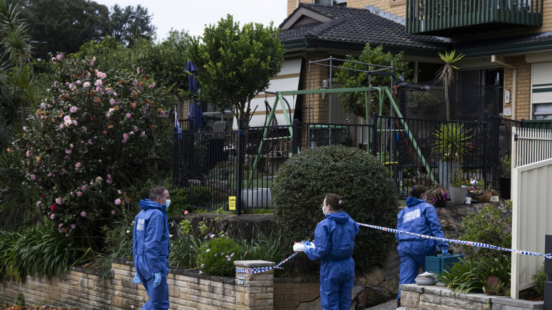 Bodies of mother and teenage daughter found in Sydney home