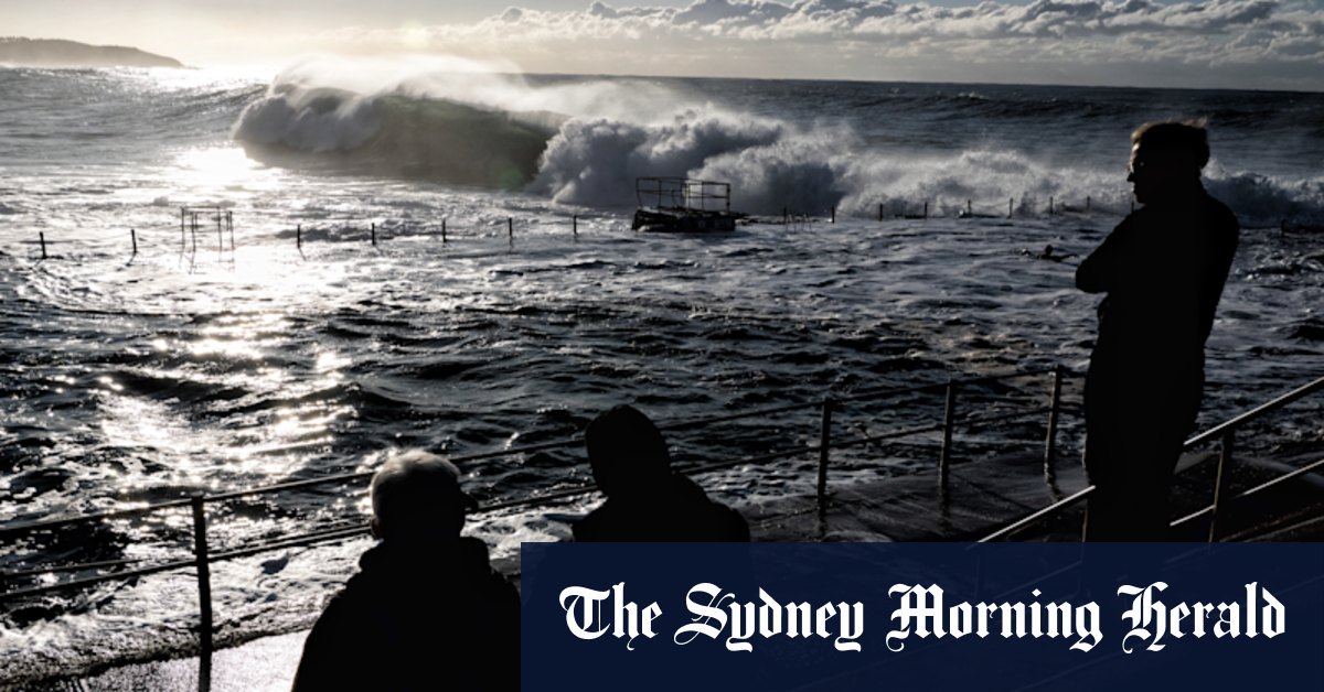 Weather: Heavy surf warning for Sydney as strong winds ease off - Vimarsana News