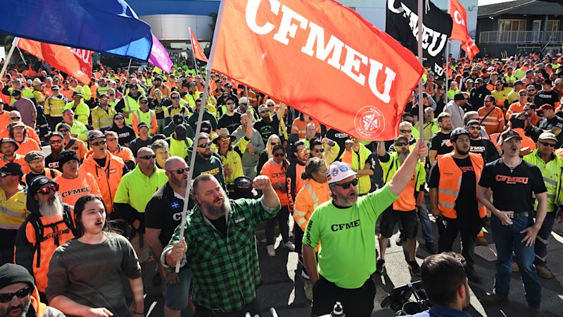 ‘Get on with the job’: Protests roll into second day after CFMEU High Court ruling
