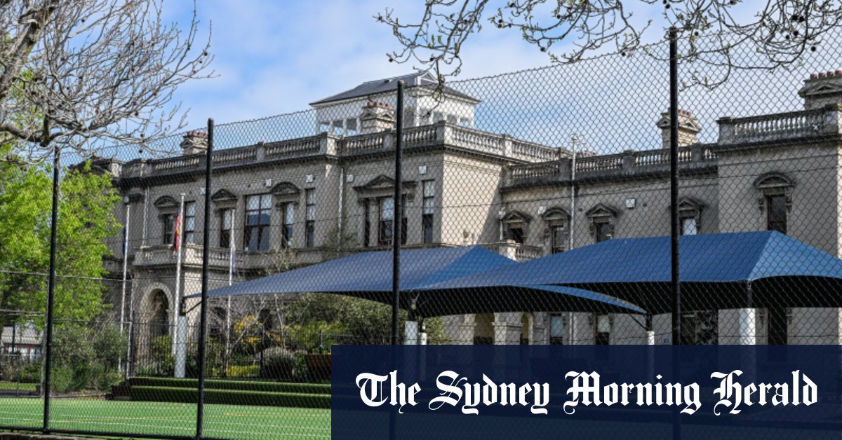 Former student sues Caulfield Grammar over alleged boiling water attack