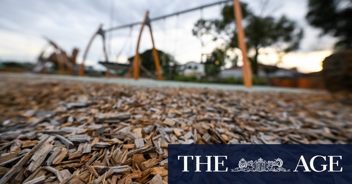 Asbestos tests under way for another Melbourne park as mulch crackdown urged - Vimarsana News