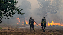 Aussies have been warned they may be forced to evacuate south-west France at short notice as massive fires rage in the region.