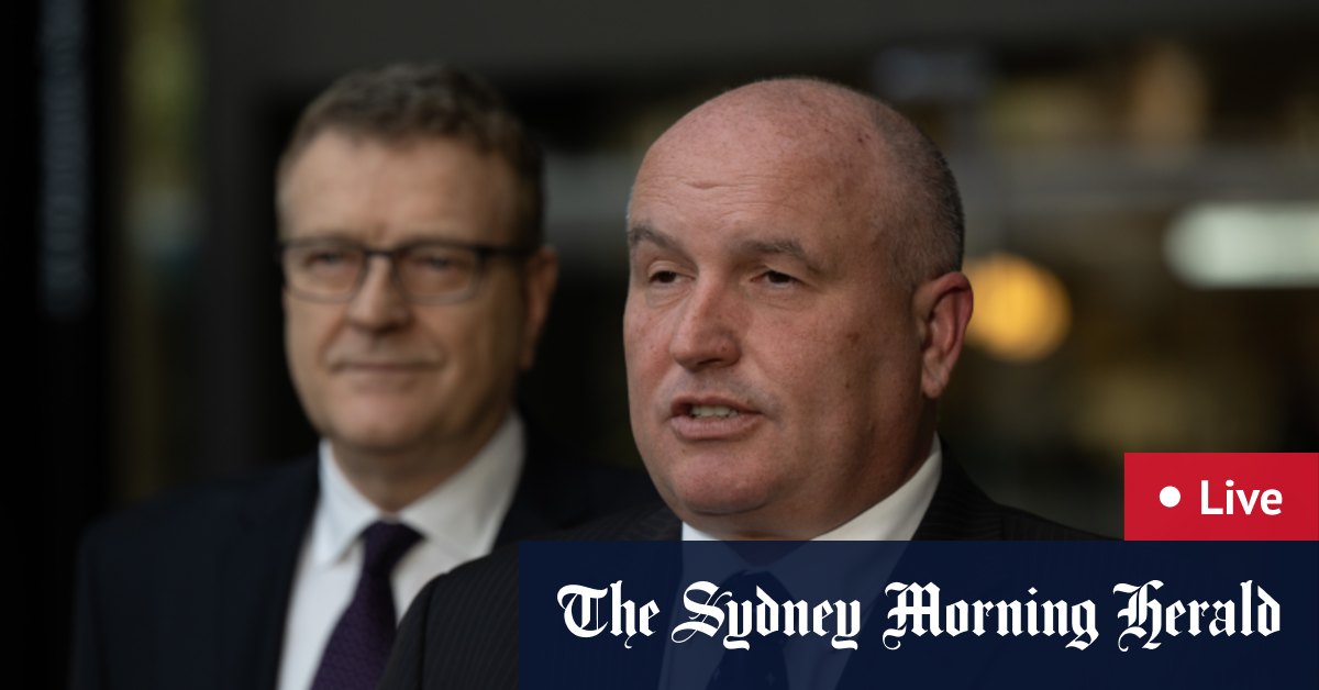 Kelly został skazany na 30 lat więzienia.  Sydney przeszkolony do ukończenia prac przemysłowych;  Śledztwo Johna Barillaro trwa.  Victoria Ambulance ostrzega przed niepotrzebnymi telefonami;  Przesłuchania Trumpa trwają 6 stycznia