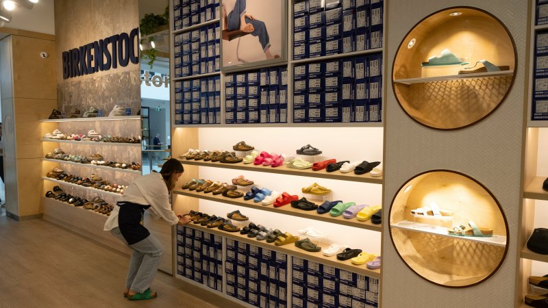 Birkenstock outlet store locations deals