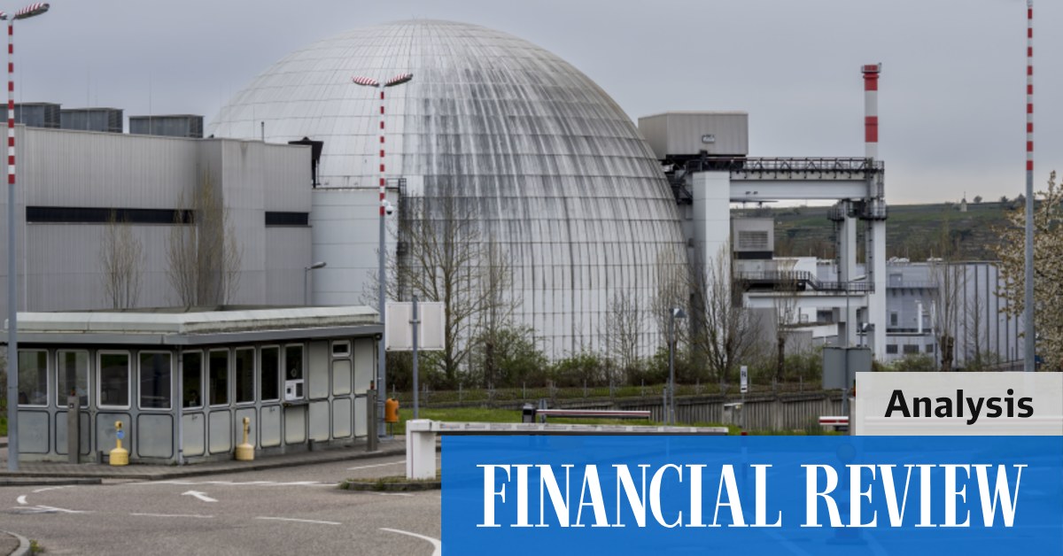 Берлин закрывает три последние атомные электростанции Emsland, Neckarwestheim II и Isar II.