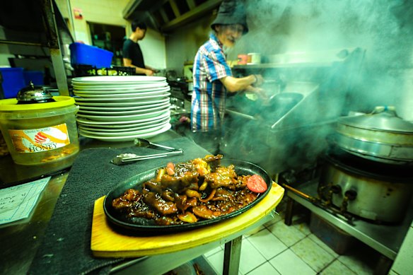 Sizzling Mongolian beef at Toishan Chinese restaurant, Bendigo.