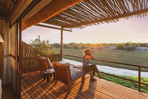 Leroo-La-Tau, Desert + Delta Safaris