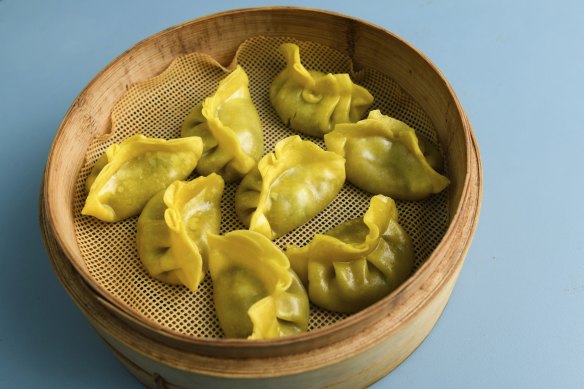 Aloo cheese momo.