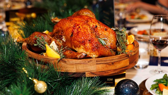 Aldi is taking the fight to Coles and Woolworths over Christmas lunch spending.