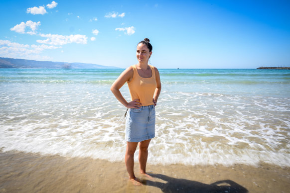 Brianna Hurst pulled three men from the water near Apollo Bay.