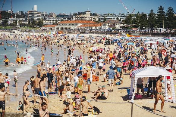 Sydneysiders flocked to Bondi Beach to cool off.