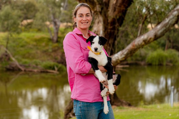Courtney Moir e seu border collie Blossom.