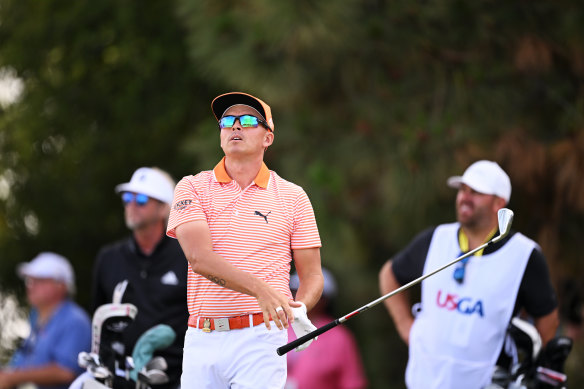 Rickie Fowler collects another bogie in the final round.