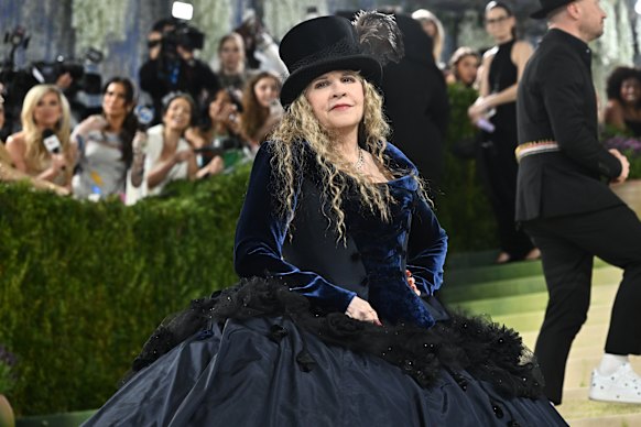 Could Stevie Nicks serenade the happy couple? Many signs point to ‘yes’.