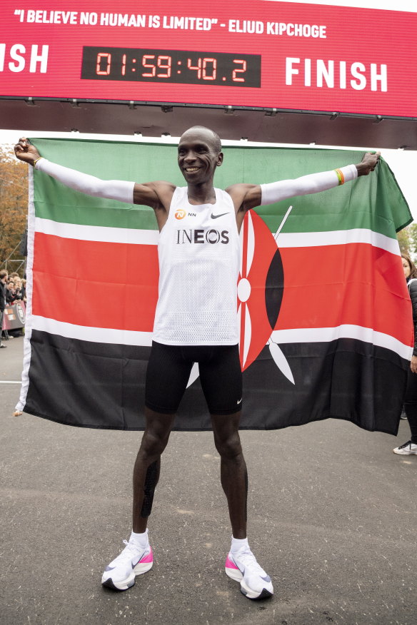 Eliud Kipchoge celebrates his “record” marathon time in Vienna in 2019.