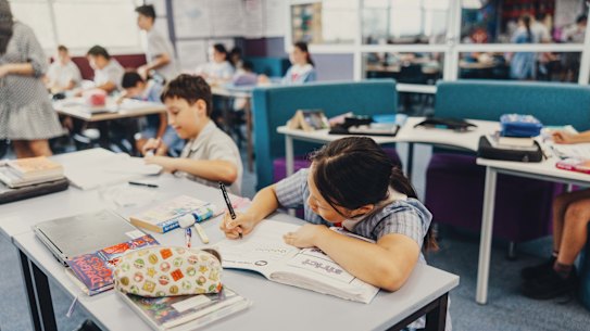 A Joint Standing Committee on Electoral Matters report called for mandatory civics course for years 11 and 12 students.