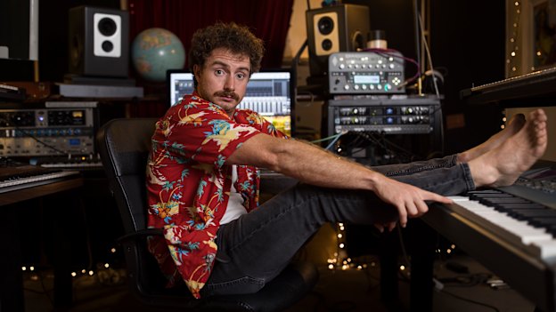 Tom Cardy: Australian’s musical comedy TikTok success