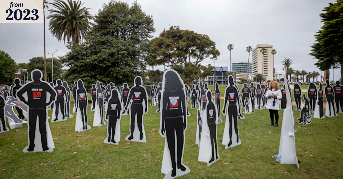 Melbourne vigil for Israeli hostages as thousands march in latest Free ...
