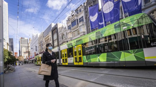 Scenes in Melbourne CDB today as Melbournians brace for stricter Covid 19 restrictions. Picture by Wayne Taylor 26th May 2021. The Age