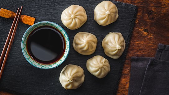 小笼包：去上海尝尝。