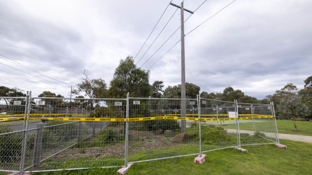 The asbestos clean-up in Melbourne parks has begun. It will cost ratepayers more than $500k