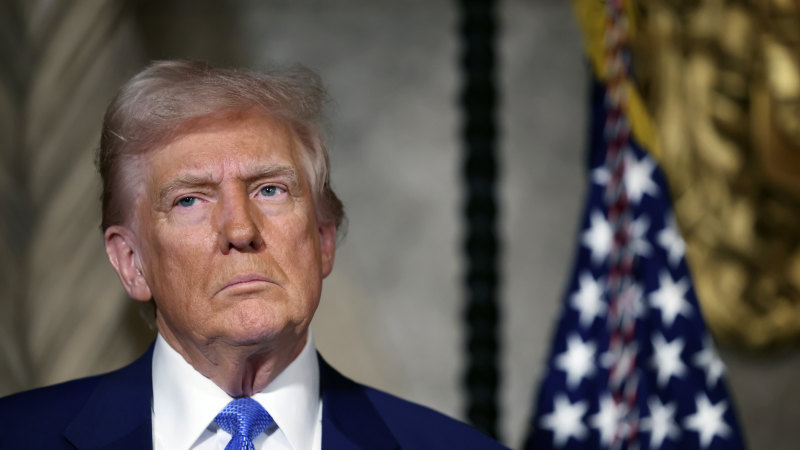 The president, the judge and the flights that landed in the middle of the night