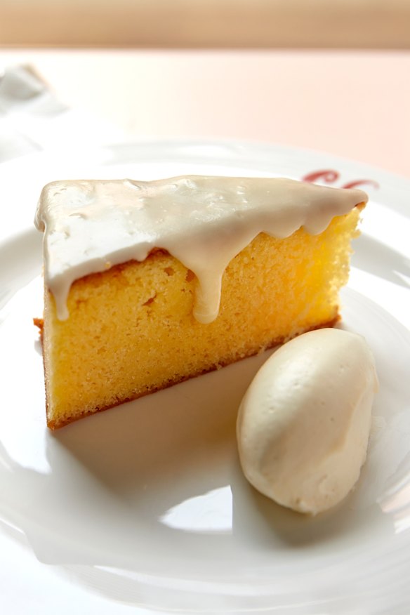 Orange cake with Chantilly cream.