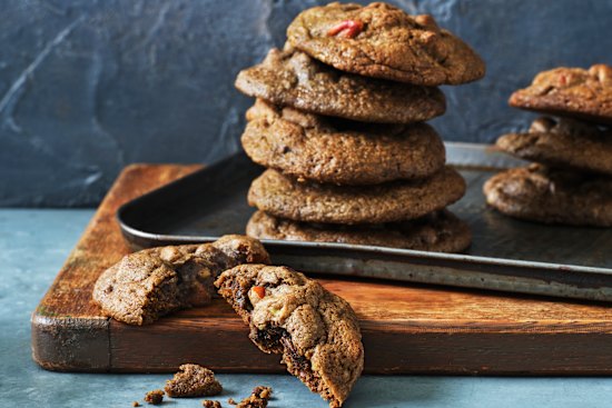 Chocolate, hojicha and pecan cookies.