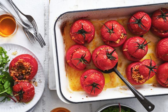 Serve with a green salad and rosé wine (optional).