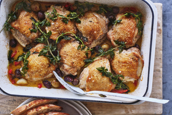 One-pan chicken with garlic, capsicum, oregano and olives. 