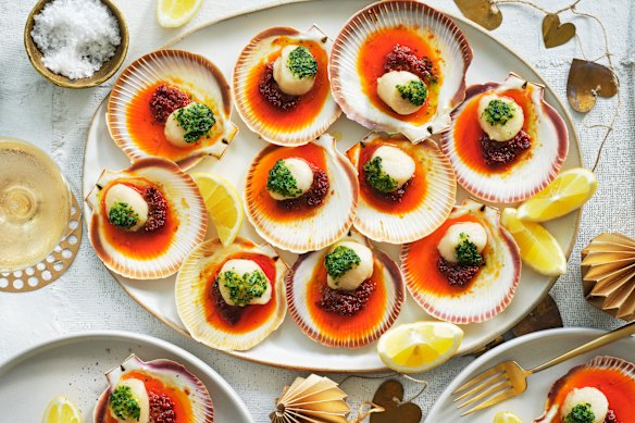 If you don’t like spice, they’re delicious with the garlic parsley.