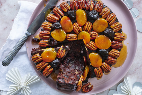 Helen Goh's chocolate and amaretto fruitcake 