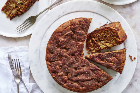 Quince, cinnamon and ginger cake