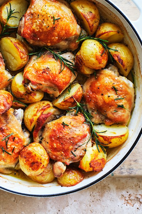 Alhudapk Com Chicken In Creamy Tarragon Sauce With Rosemary