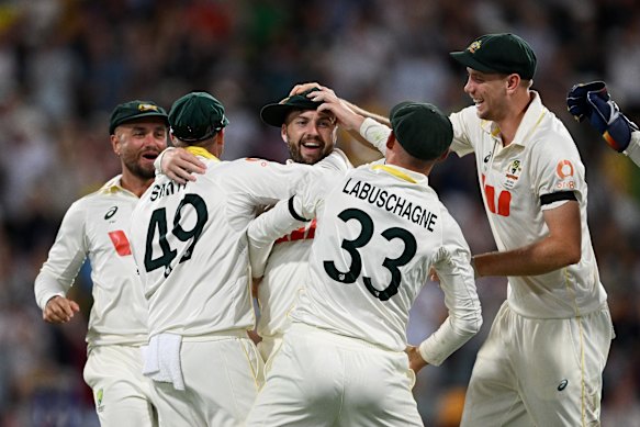 Josh Inglis turned the day with his runout of Ben Stokes.